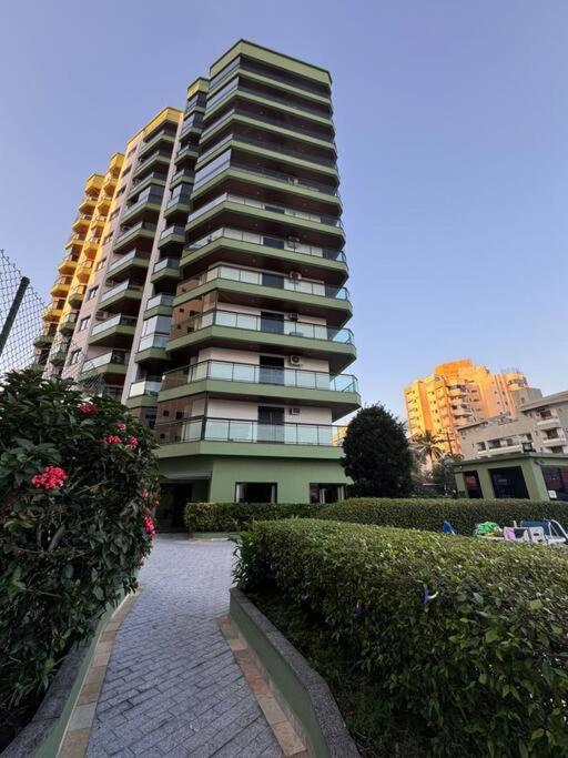 Piscina Sacada 3 Quartos 1 2 Vagas Garagem Ar Condicionado * Guaruja